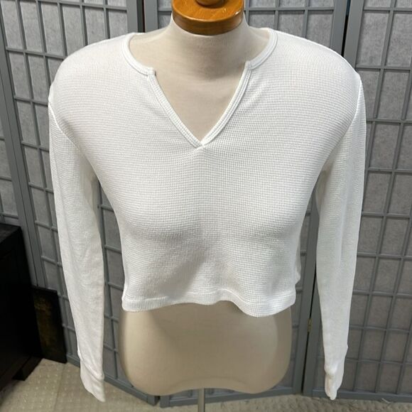 Dynamite Notch Collar Waffle Top, Size Small, White. - Picture 2 of 5